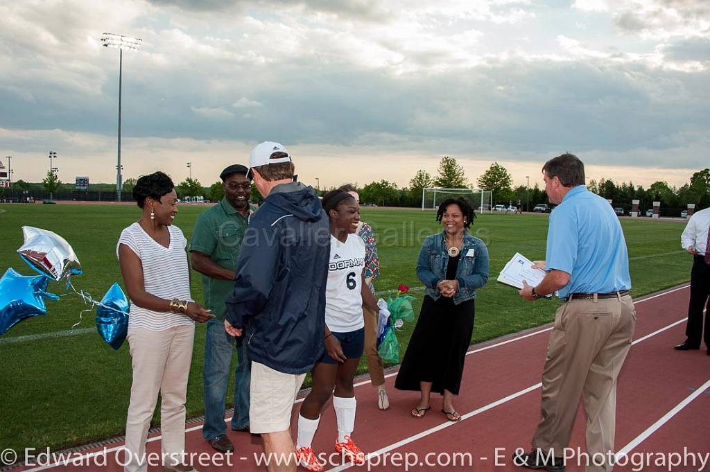 LSoccer Seniors-69.jpg